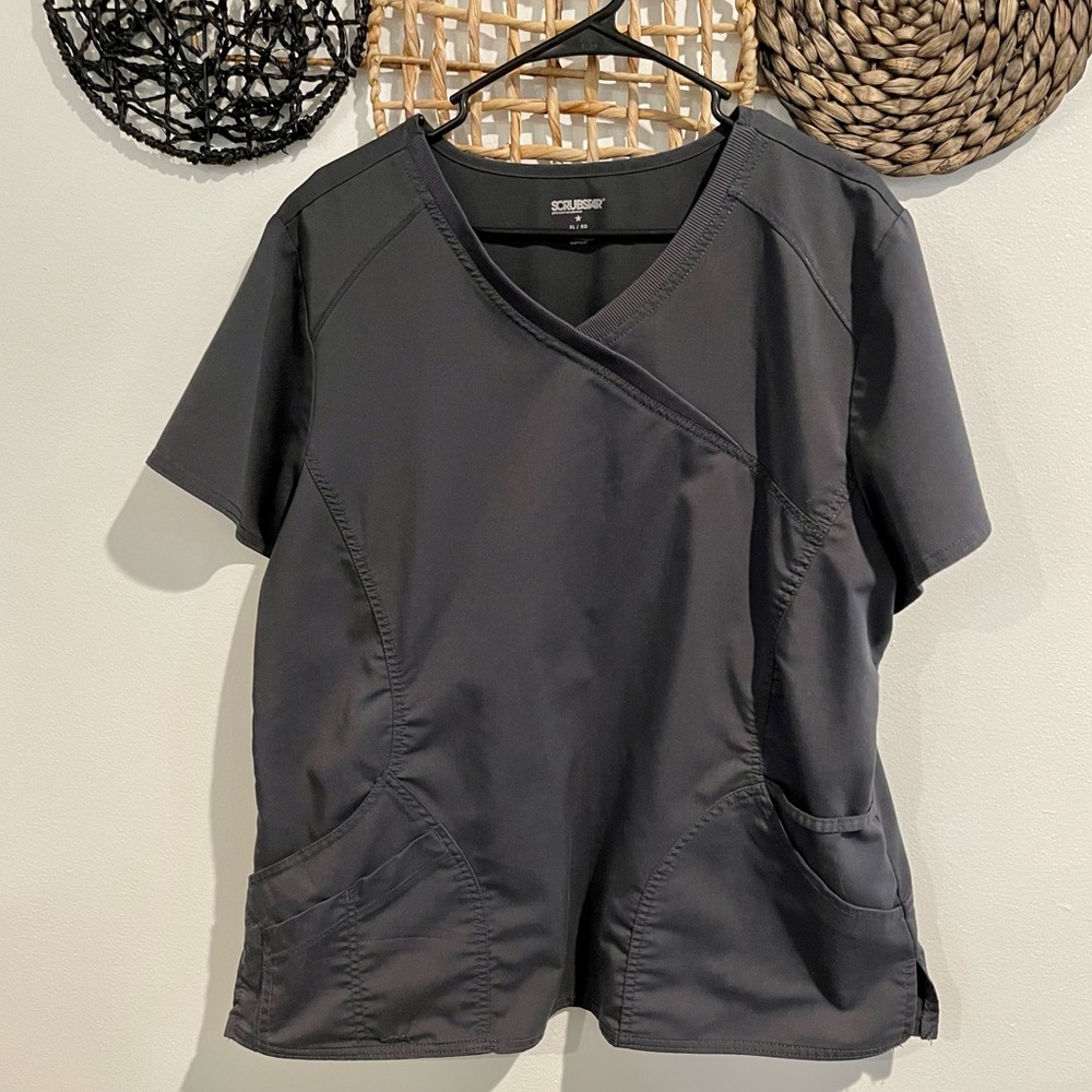 SCRUBSTAR TOP